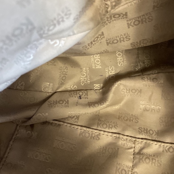 Michael Kors Brown Large Leather Shoulder Bag - Picture 6 of 10